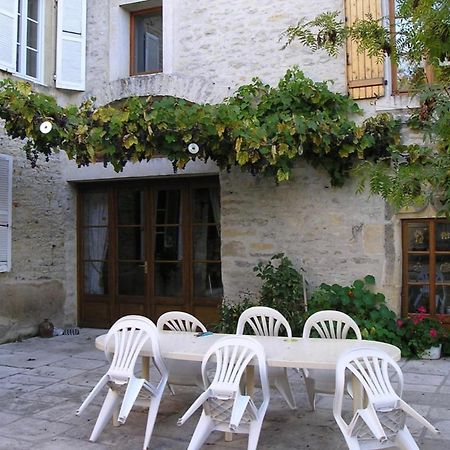 Le Clos Du Merry Joux-la-Ville Bagian luar foto