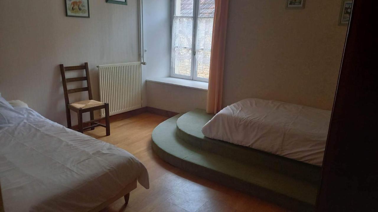 Le Clos Du Merry Joux-la-Ville Bagian luar foto