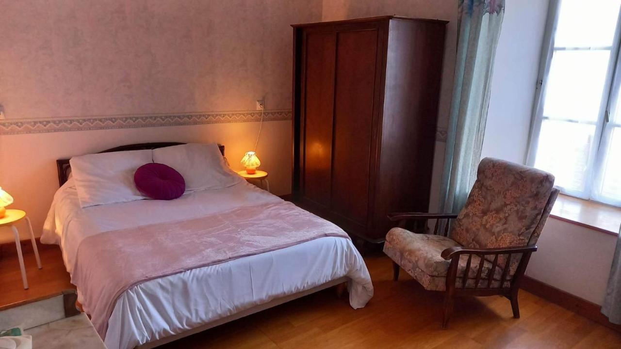Le Clos Du Merry Joux-la-Ville Bagian luar foto